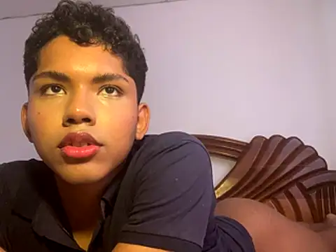 Snapshot of Myrkamndza chatting on 11.07.25 Myrkamndza online show from 11.07.25