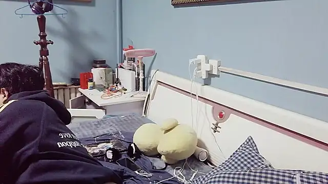 Snapshot of chenwen520 chatting on 11.01.25 chenwen520 online show from 11.01.25