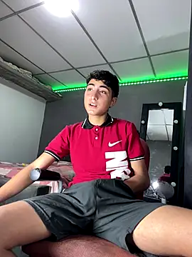 Snapshot of MathieuAGT chatting on 11.01.25 MathieuAGT online show from 11.01.25