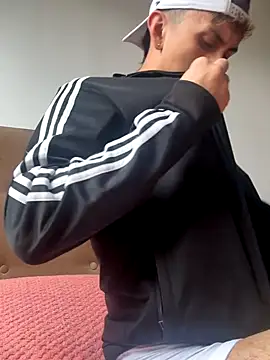 Snapshot of Eljorshx0706 chatting on 12.01.25 Eljorshx0706 online show from 12.01.25