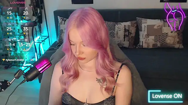 Snapshot of lisa_alen chatting on 11.01.25 lisa alen online show from 11.01.25