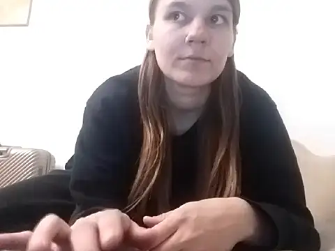 Snapshot of Zizi_Zuzu chatting on 10.30.25 Zizi Zuzu online show from 10.30.25