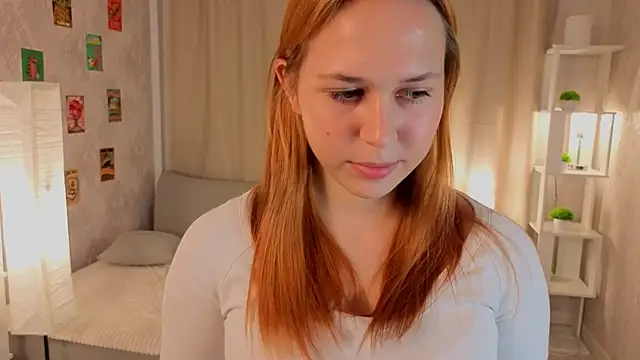 Snapshot of RhodaSawinski chatting on 11.10.25 RhodaSawinski online show from 11.10.25