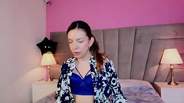 kittyblooms online show from 11.29.25