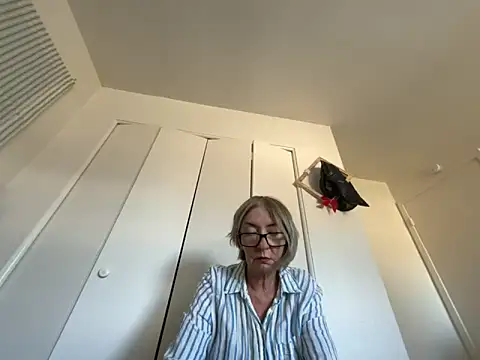 Snapshot of Fargo488 chatting on 10.31.25 Fargo488 online show from 10.31.25