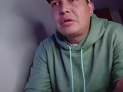 NathanielLux29 online show from 11.04.25