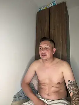 NathanielLux29 online show from 11.11.25