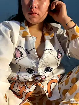 lylyyou online show from 12.03.25