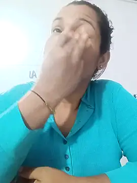 Snapshot of Samaraa_Lee chatting on 11.08.25 Samaraa Lee online show from 11.08.25