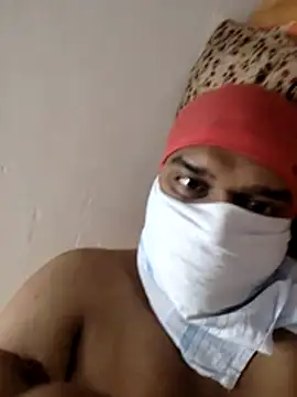 Snapshot of Your_lover_real chatting on 10.31.25 Your lover real online show from 10.31.25