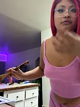 Snapshot of Naughtynessaa chatting on 11.05.25 Naughtynessaa online show from 11.05.25