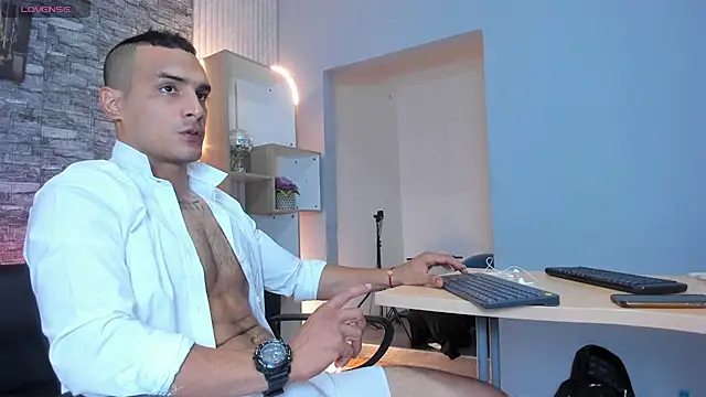 Snapshot of blaze_phoenix chatting on 11.01.25 blaze phoenix online show from 11.01.25