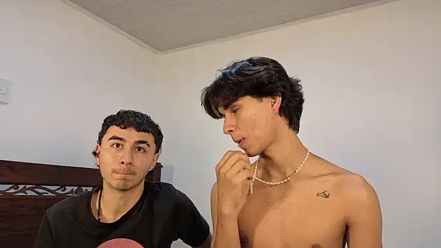 Snapshot of Raven_Eclipse chatting on 11.03.25 Raven Eclipse online show from 11.03.25