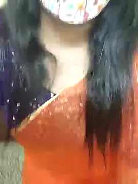 Snapshot of mouni499 chatting on 11.02.25 mouni499 online show from 11.02.25