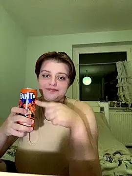 Snapshot of Francine_Wilma chatting on 11.04.25 Francine Wilma online show from 11.04.25