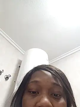 Snapshot of Fiery_QueenTivisay777 chatting on 11.04.25 Fiery QueenTivisay777 online show from 11.04.25