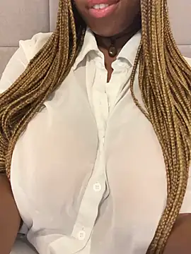 Snapshot of Naughty_JessieX chatting on 11.04.25 Naughty JessieX online show from 11.04.25