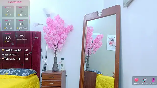 Snapshot of missfoster chatting on 11.13.25 missfoster online show from 11.13.25