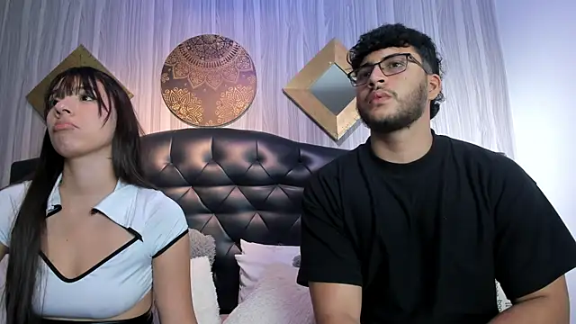 Snapshot of mikeandlucy_ chatting on 11.05.25 mikeandlucy online show from 11.05.25