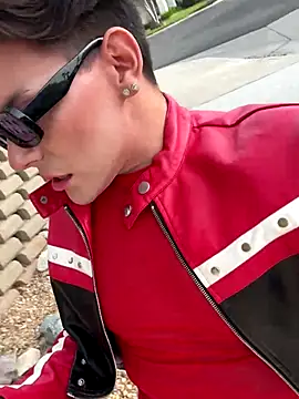 Snapshot of Venusinfur555 chatting on 11.05.25 Venusinfur555 online show from 11.05.25