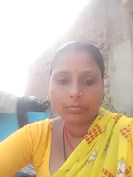 Snapshot of MiniBeast_2 chatting on 11.09.25 MiniBeast 2 online show from 11.09.25