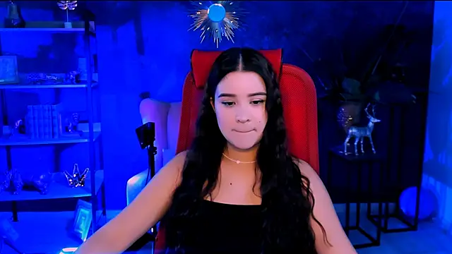 Snapshot of AnnaGarcias_ chatting on 12.03.25 AnnaGarcias online show from 12.03.25