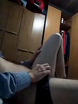 Snapshot of DeutschmanPeter chatting on 11.05.25 DeutschmanPeter online show from 11.05.25