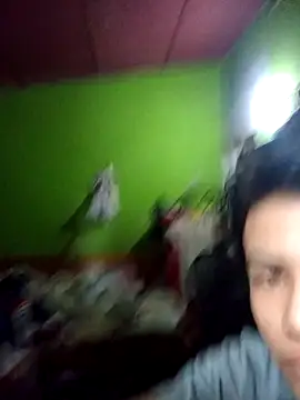 Snapshot of Luiguitw18 chatting on 11.09.25 Luiguitw18 online show from 11.09.25