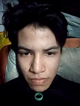 Luiguitw18 online show from 11.10.25