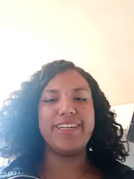 Snapshot of iriss_05 chatting on 11.23.25 iriss 05 online show from 11.23.25