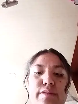 Snapshot of iriss_05 chatting on 12.04.25 iriss 05 online show from 12.04.25