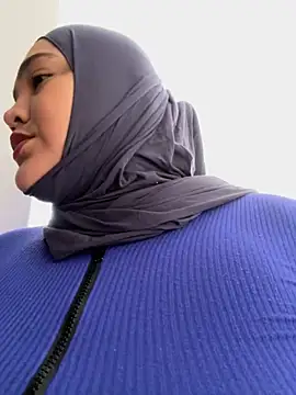 Snapshot of sweetmuslim01 chatting on 09.18.25 sweetmuslim01 online show from 09.18.25