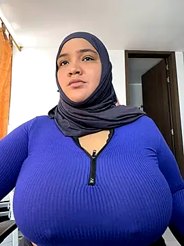 Snapshot of sweetmuslim01 chatting on 10.04.25 sweetmuslim01 online show from 10.04.25