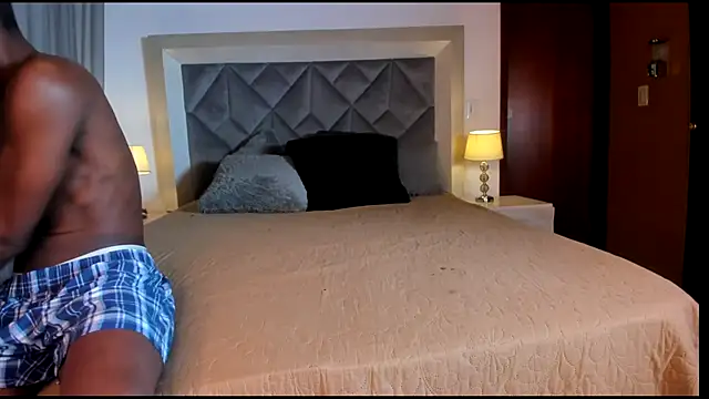 Snapshot of OurPerfectMix chatting on 11.08.25 OurPerfectMix online show from 11.08.25