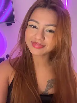 Snapshot of Missara_ chatting on 11.10.25 Missara online show from 11.10.25