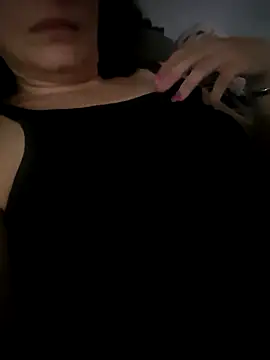 Snapshot of KiciaBuziak chatting on 11.13.25 KiciaBuziak online show from 11.13.25