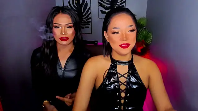 Snapshot of GwennGoddess chatting on 12.02.25 GwennGoddess online show from 12.02.25