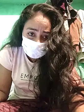 Snapshot of Piya_Bakshi chatting on 11.20.25 Piya Bakshi online show from 11.20.25