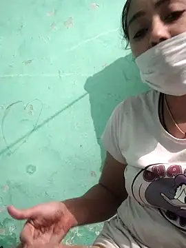 Snapshot of Piya_Bakshi chatting on 11.23.25 Piya Bakshi online show from 11.23.25