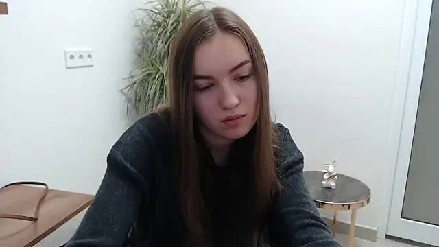 Snapshot of Adel_attractive chatting on 11.10.25 Adel attractive online show from 11.10.25