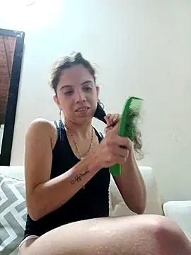 Snapshot of hincaVale090824 chatting on 11.11.25 hincaVale090824 online show from 11.11.25