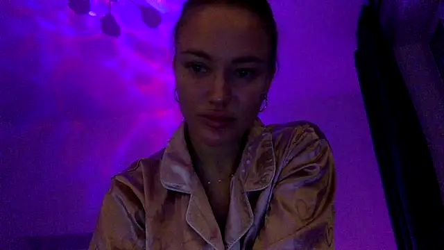 Snapshot of ToriLori chatting on 11.08.25 ToriLori online show from 11.08.25