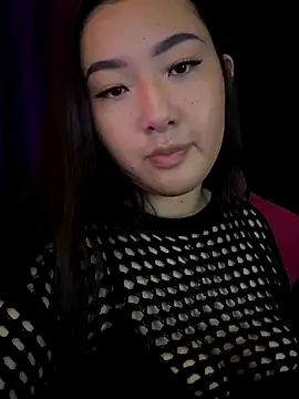 Snapshot of Kewley chatting on 11.16.25 Kewley online show from 11.16.25