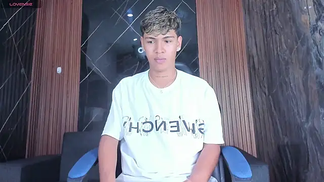 Timmy Kiing  online show from 11.28.25