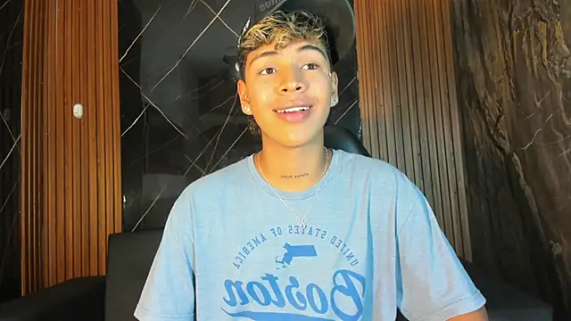 Timmy Kiing  online show from 12.04.25