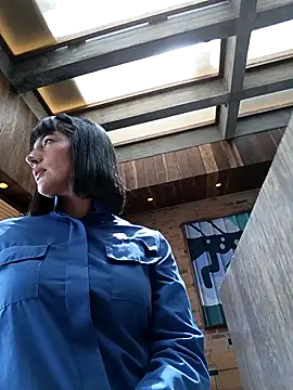 Snapshot of Luna_juicy chatting on 11.22.25 Luna juicy online show from 11.22.25