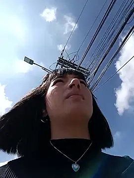 Snapshot of Luna_juicy chatting on 11.30.25 Luna juicy online show from 11.30.25