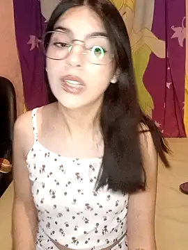 Camicam 04 online show from 11.10.25