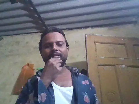 Snapshot of IMRAN_CUTEBOY chatting on 11.12.25 IMRAN CUTEBOY online show from 11.12.25