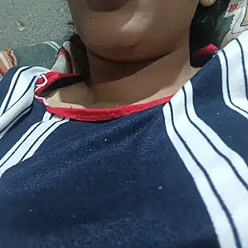 Snapshot of manishakapoor chatting on 11.18.25 manishakapoor online show from 11.18.25